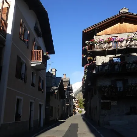 Valdigne Apartment *