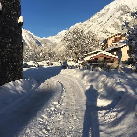 Valdigne Apartment